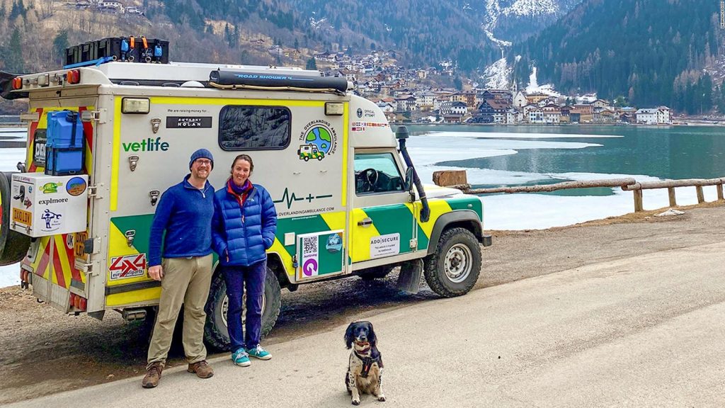 Esta pareja viaja está tras el Guiness del viaje más largo en ambulancia