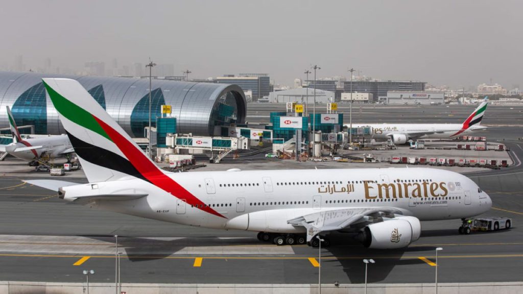 Una pasajera da a luz en un vuelo de Emirates de Tokio a Dubai