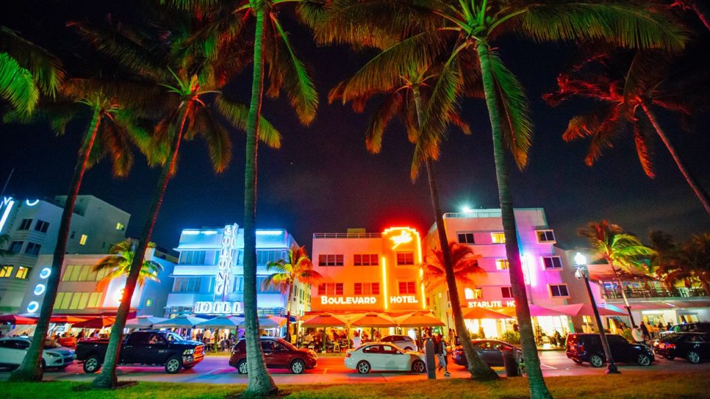 Venta de alcohol en Miami Beach puede tener una nueva restricción de horario