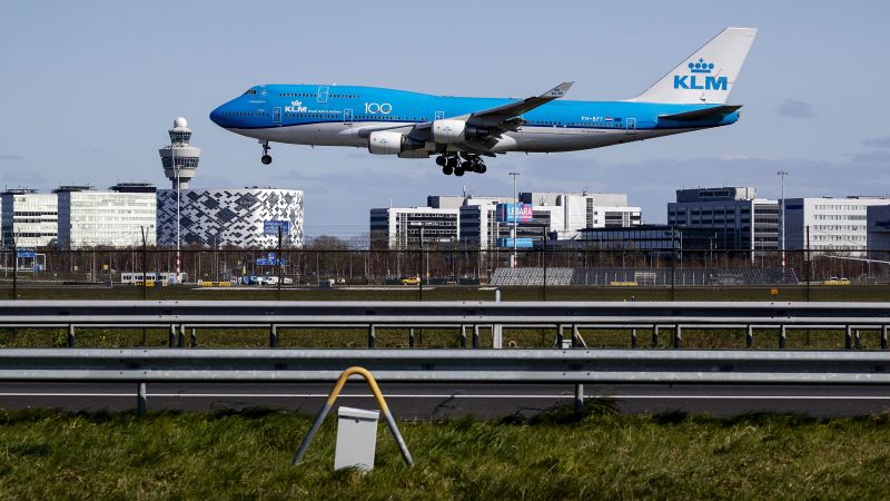 Aeropuerto de Europa deberá recortar vuelos por la contaminación