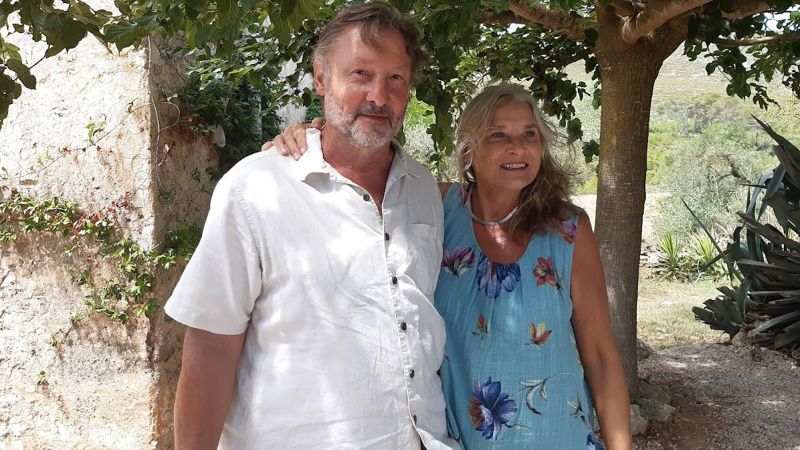 Pareja estadounidense que se mudó a Italia después de jubilarse terminó en España: “No teníamos casa”