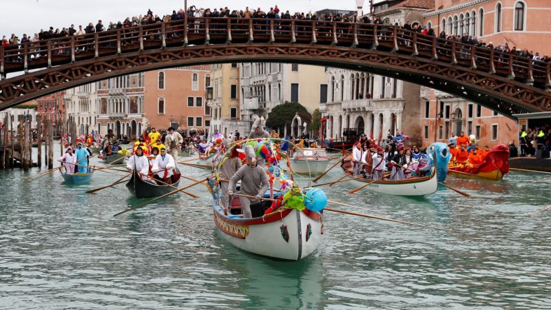 Venecia aumenta el número de días de pago por visitar la ciudad