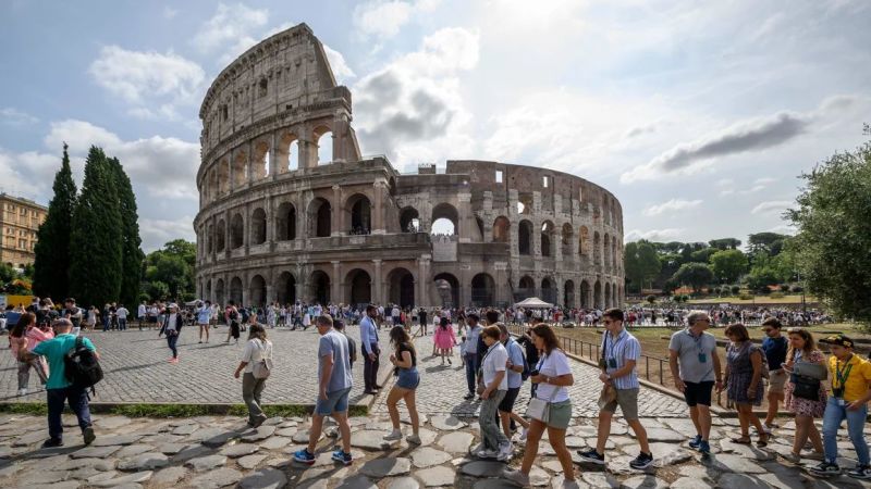 "No somos Disneyland": indignación en Roma por batallas de 'gladiadores' organizadas por Airbnb en el Coliseo